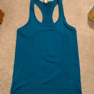 lululemon top